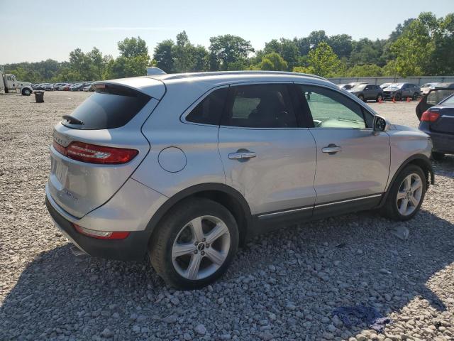 2018 LINCOLN MKC PREMIE 5LMCJ1D92JUL18147