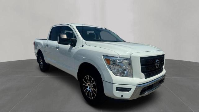 NISSAN TITAN SV
