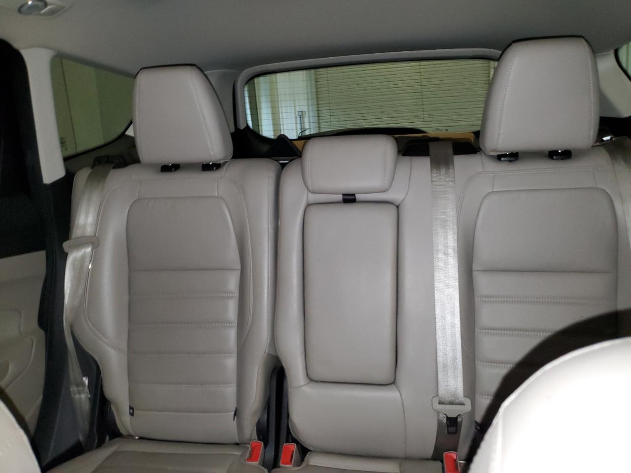 FORD ESCAPE TITANIUM