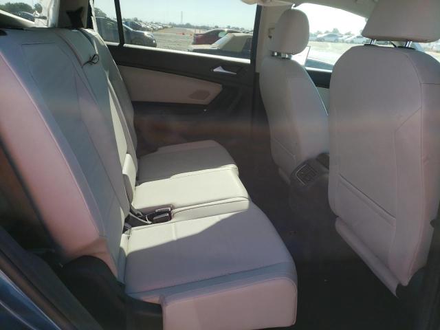 2018 VOLKSWAGEN TIGUAN SE - 3VV3B7AX0JM050389