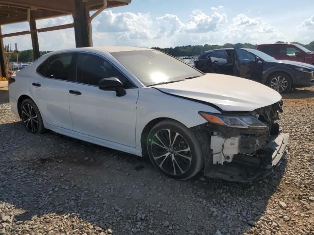 2018 TOYOTA CAMRY L 4T1B11HK1JU551139