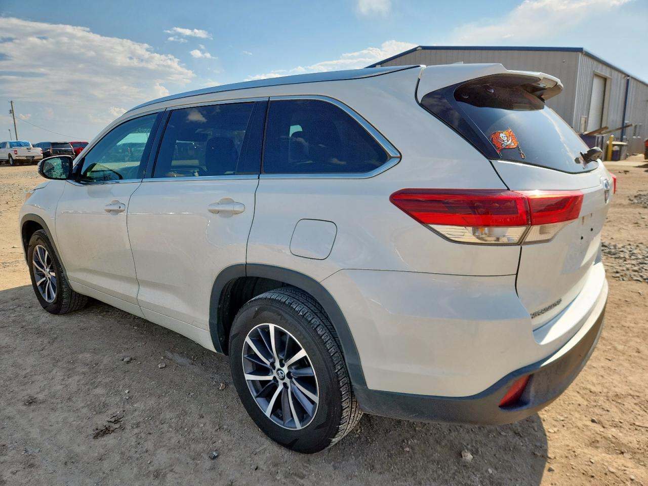 TOYOTA HIGHLANDER SE