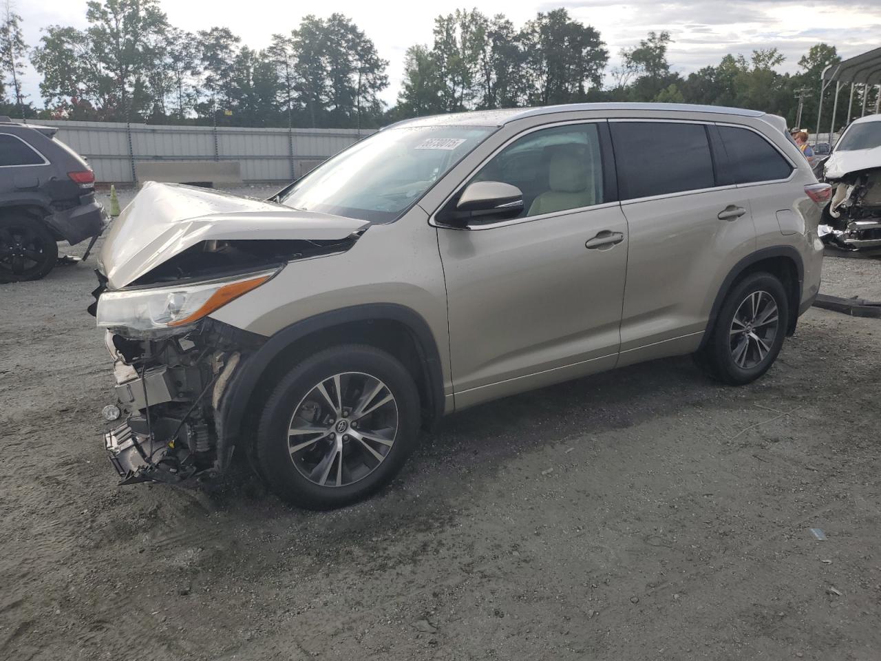 TOYOTA HIGHLANDER XLE