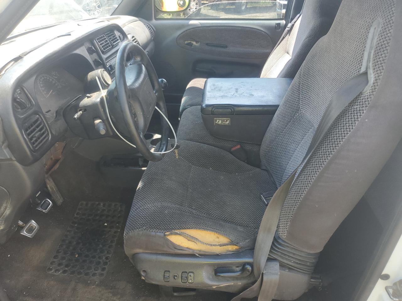 Lot #3259961375 2000 DODGE RAM 3500