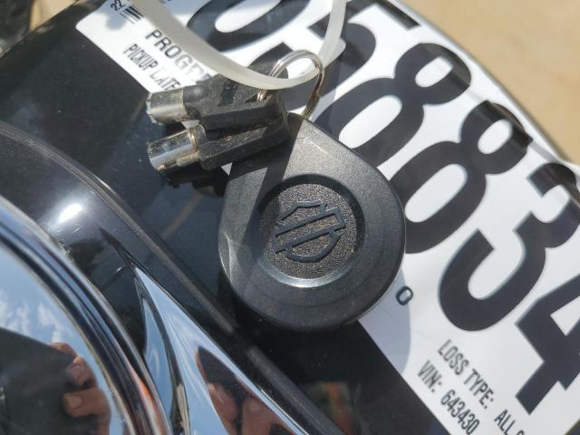 2022 HARLEY-DAVIDSON FLHX - 1HD1KBC14NB643430