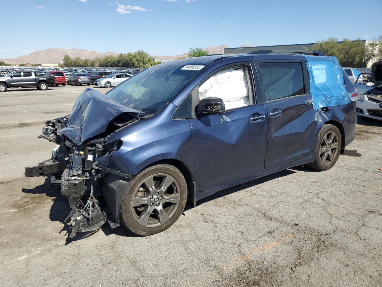 TOYOTA SIENNA SE