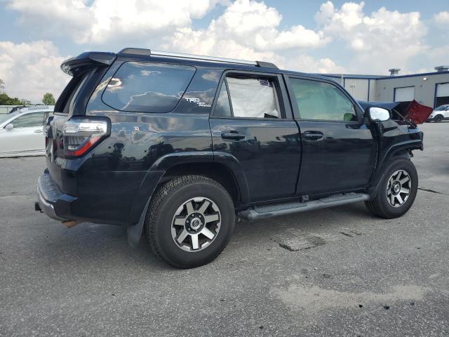 2018 TOYOTA 4RUNNER SR JTEBU5JR7J5577714