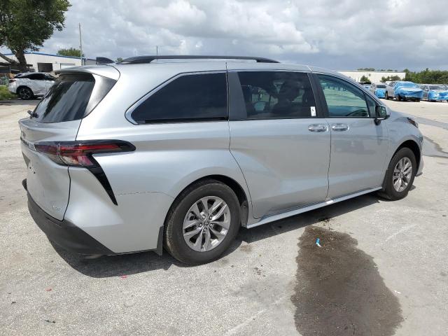 2025 TOYOTA SIENNA XLE 5TDYRKECXSS247940