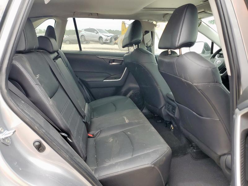2025 TOYOTA RAV4 XLE P 2T3A1RFV6SC501208