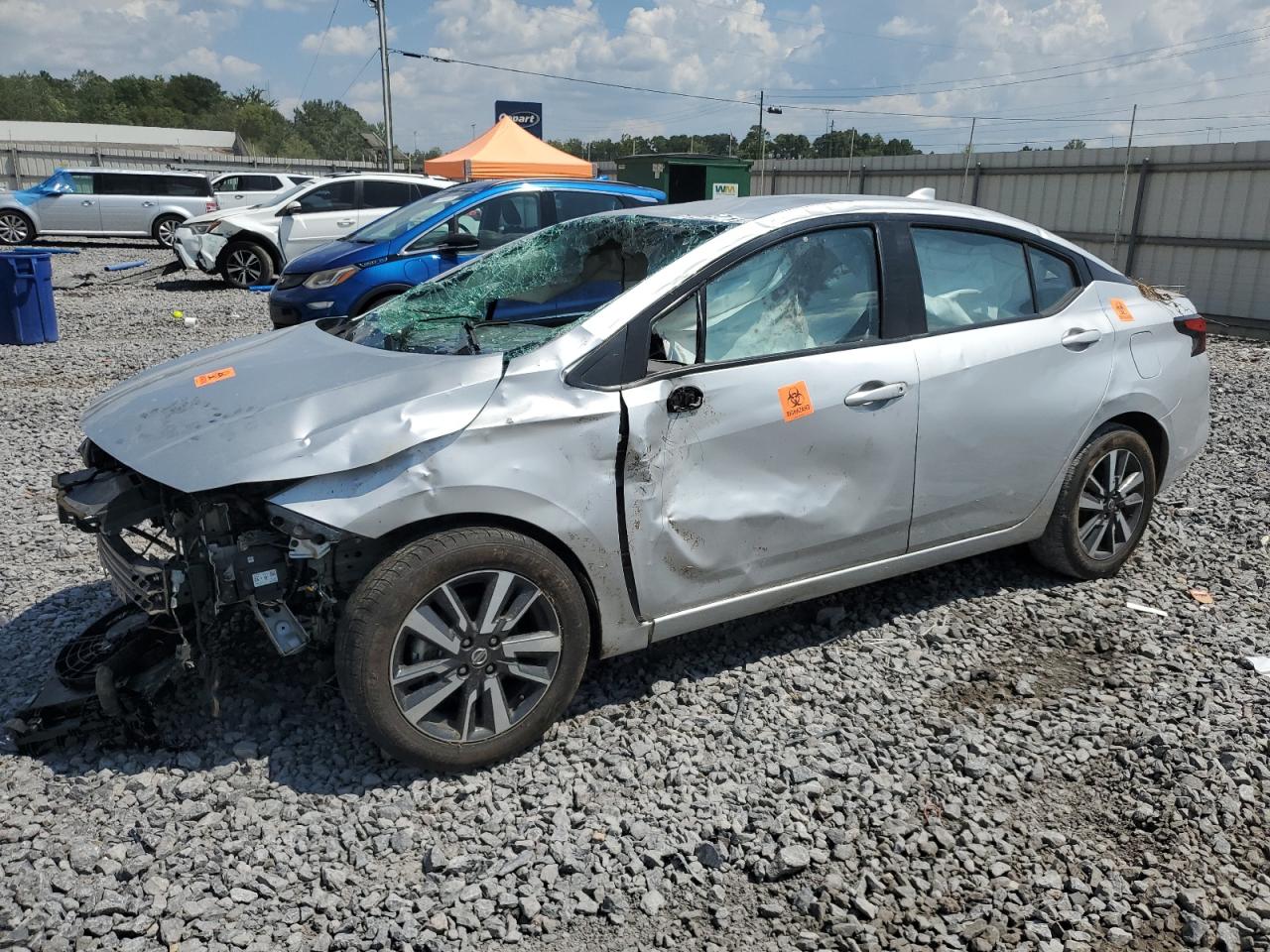 NISSAN VERSA SV