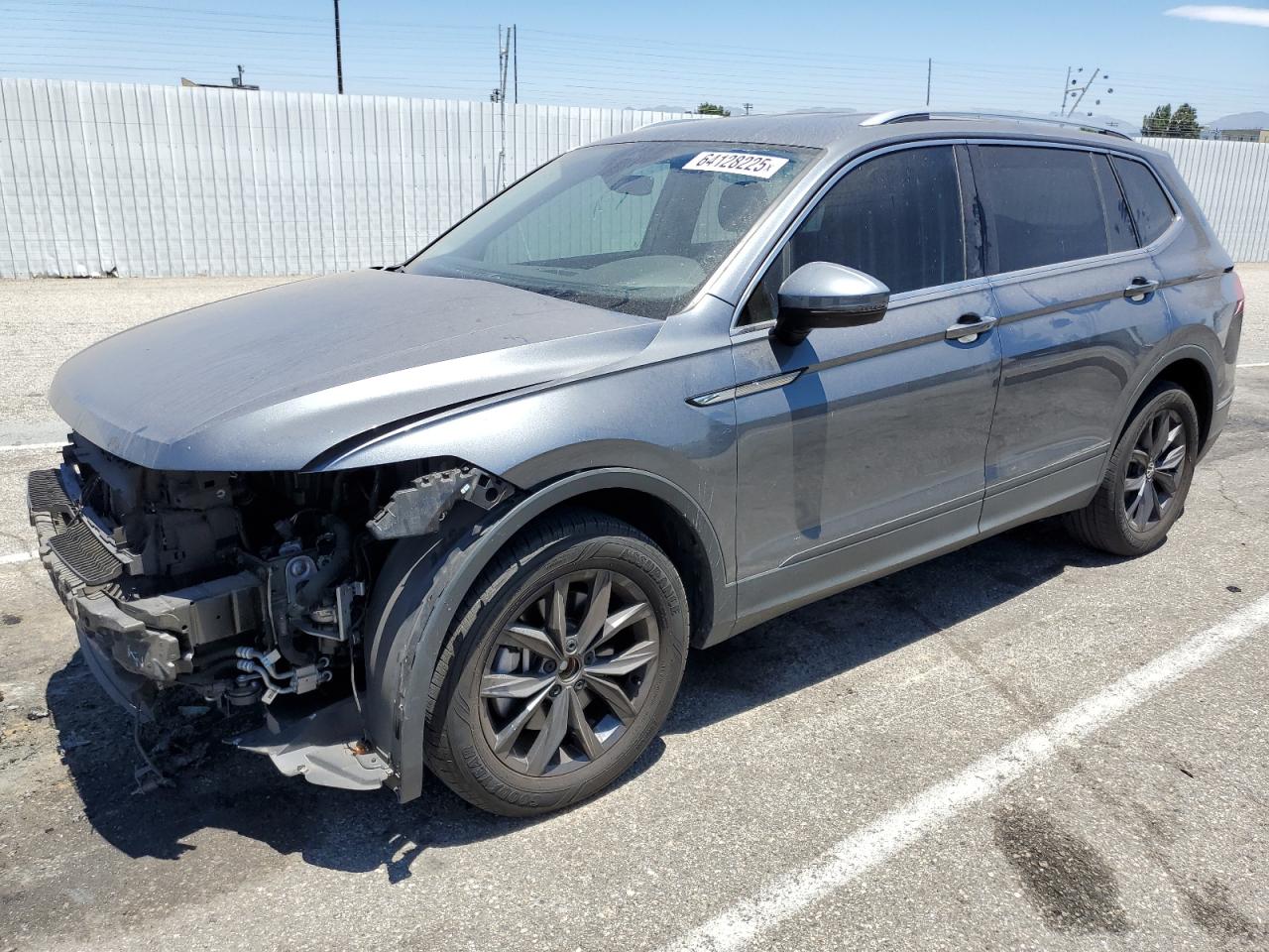VOLKSWAGEN TIGUAN SE