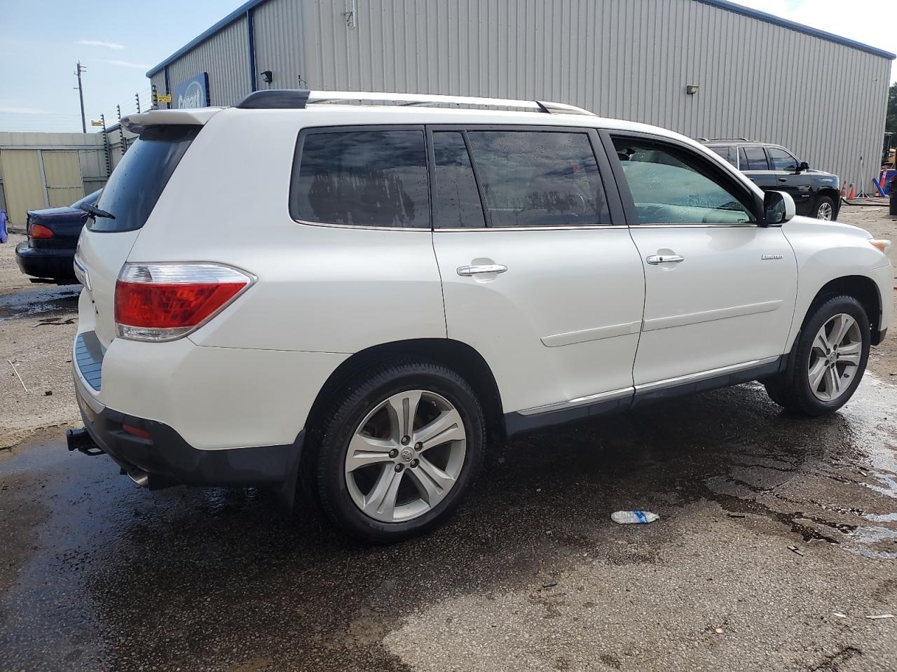 TOYOTA HIGHLANDER LIMITED