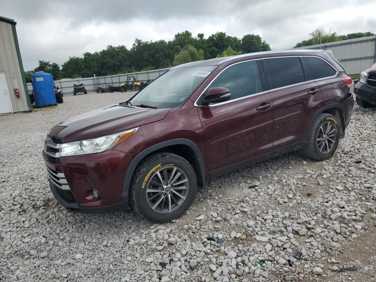 TOYOTA HIGHLANDER SE