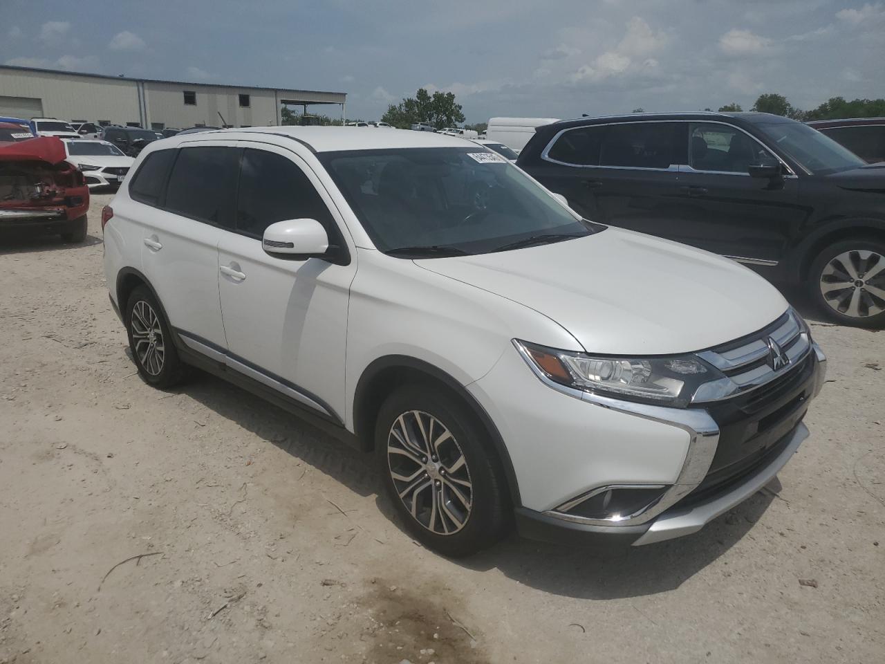 Mitsubishi Outlander 2016