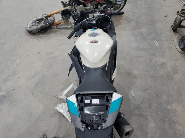 2024 YAMAHA YZFR3 A MH3RH18Y2RK017501