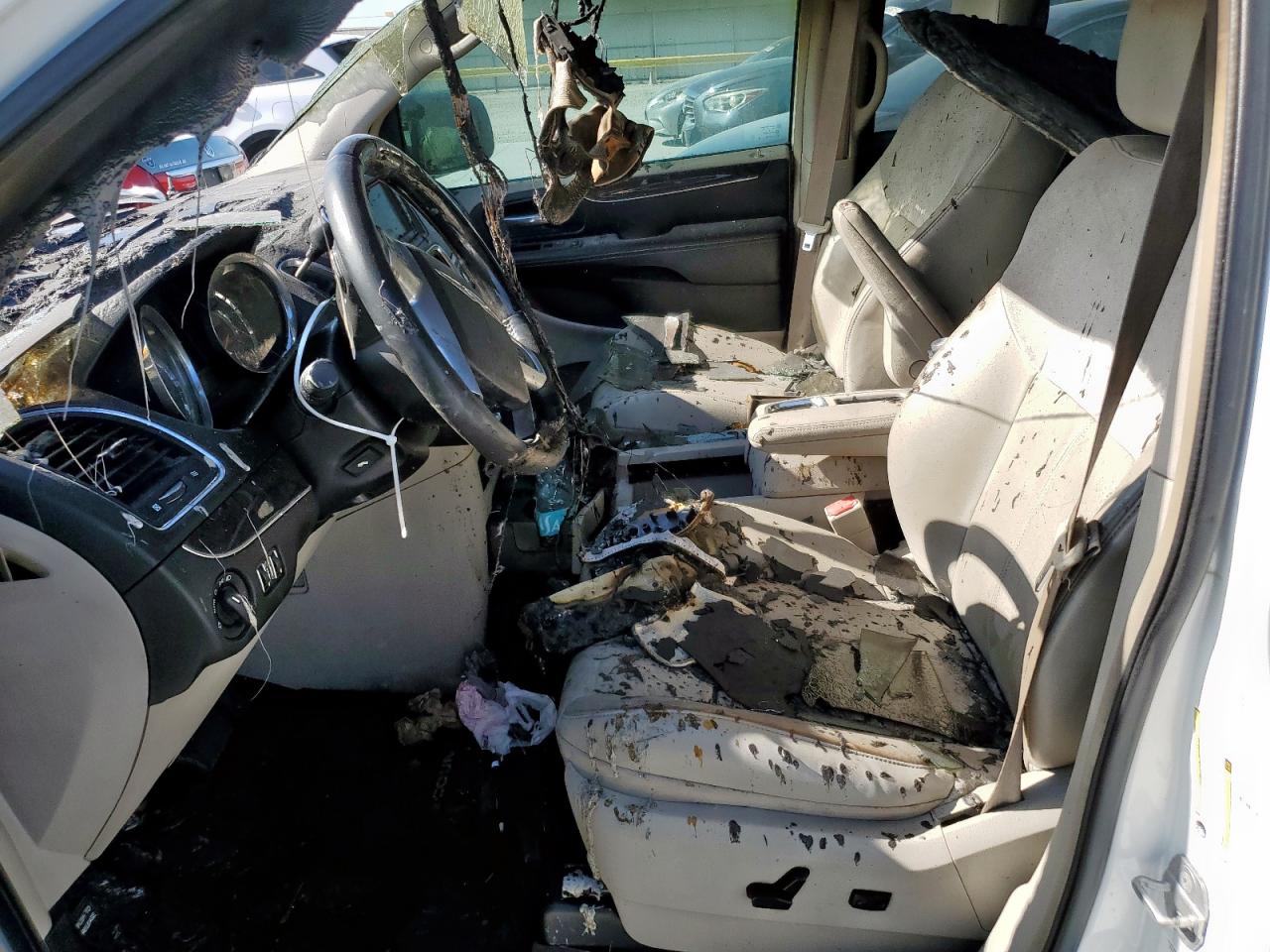 CHRYSLER TOWN & COUNTRY LIMITED