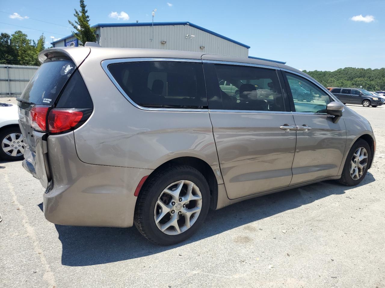 CHRYSLER PACIFICA TOURING L