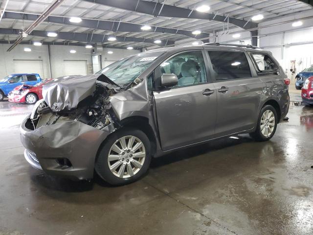 TOYOTA SIENNA LE