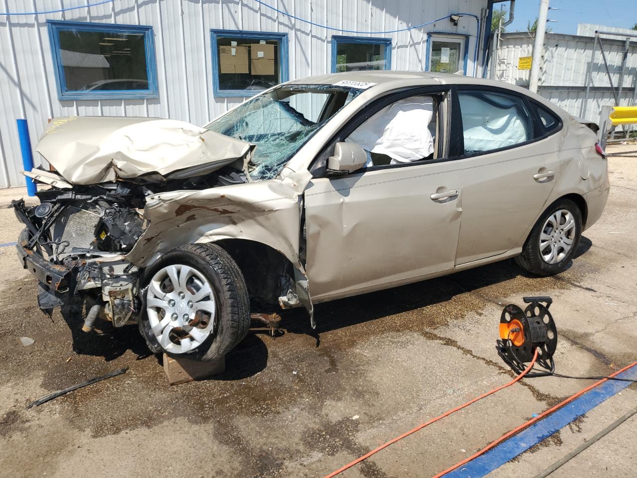 HYUNDAI ELANTRA BLUE