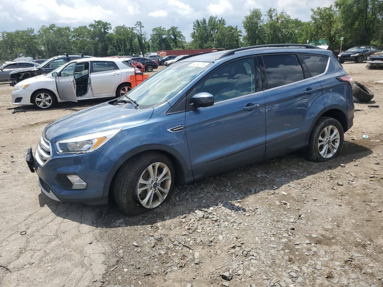 FORD ESCAPE SE