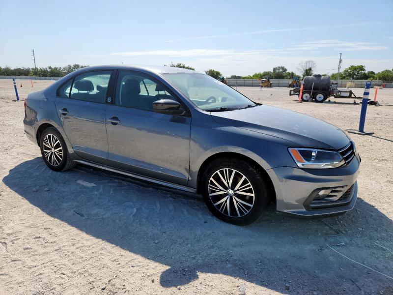 2018 VOLKSWAGEN JETTA SE 3VWDB7AJ1JM205432