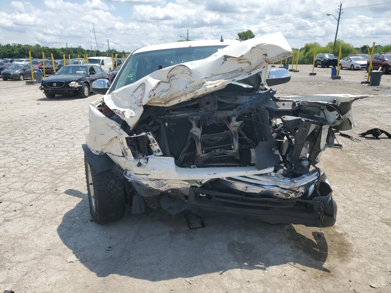 GMC SIERRA C1500 SLT