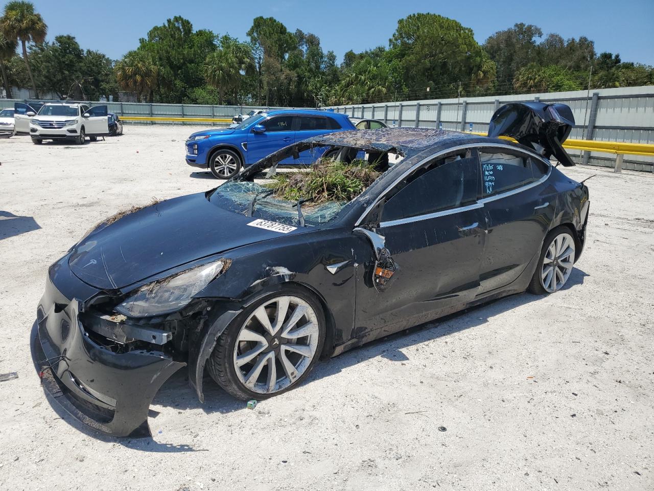 TESLA MODEL 3