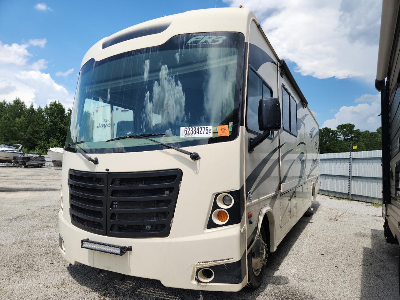 Lot #3208284450 2018 FORD F53