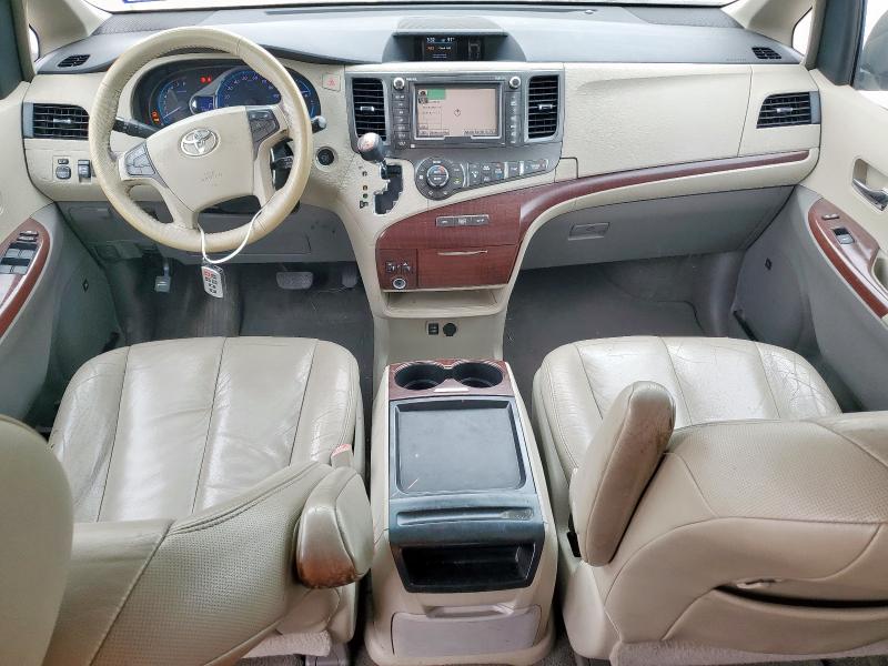2011 TOYOTA SIENNA XLE - 5TDYK3DC6BS106231