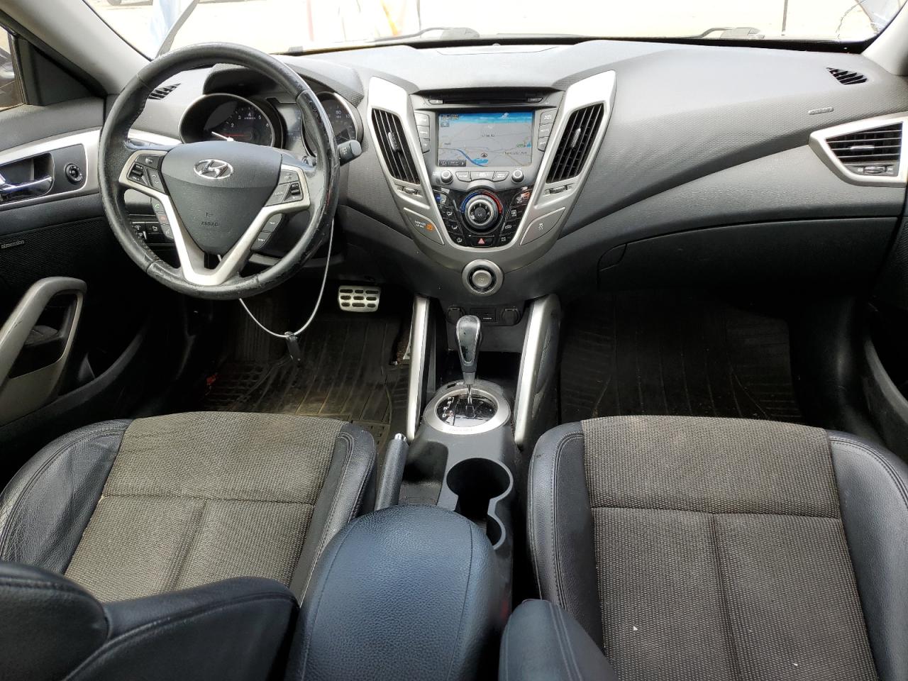 Hyundai Veloster 2013