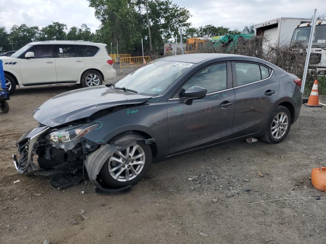 MAZDA 3 TOURING