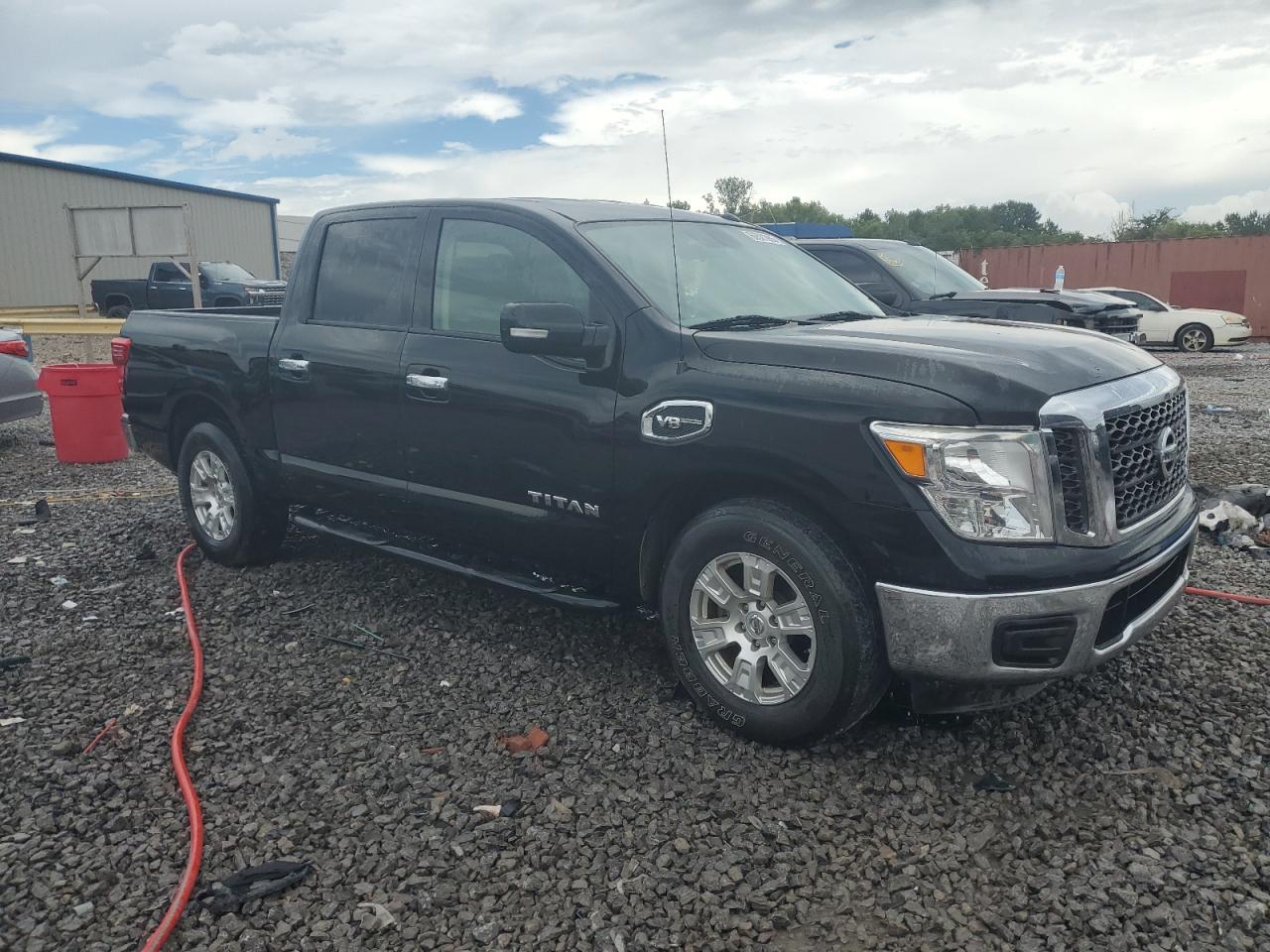 NISSAN TITAN S