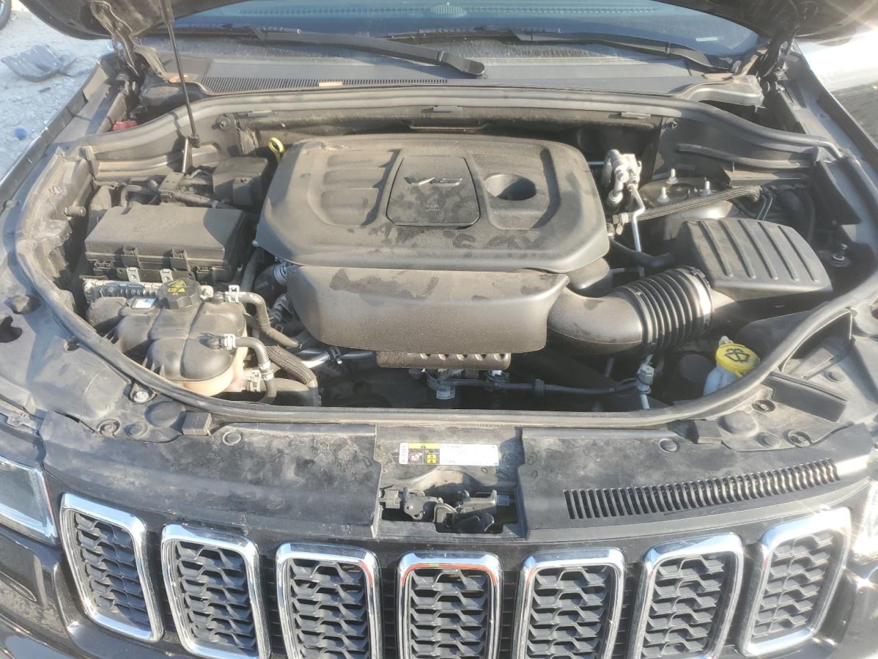 JEEP GRAND CHEROKEE LAREDO