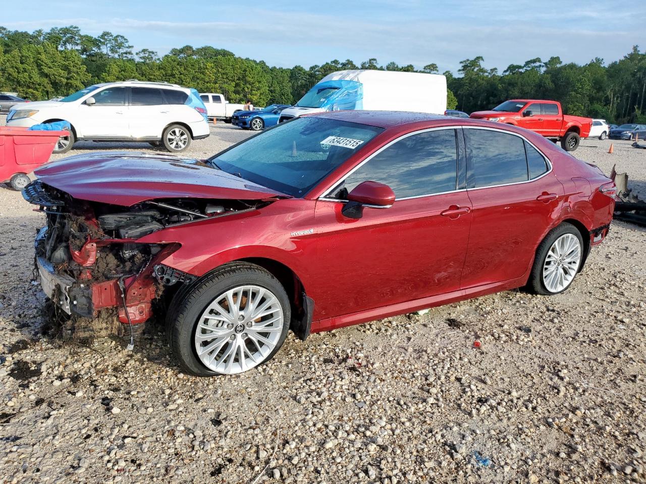 TOYOTA CAMRY XLE
