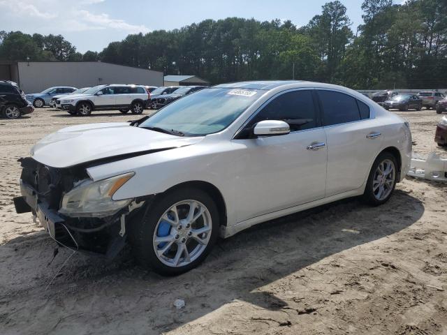 NISSAN MAXIMA S