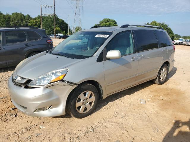 TOYOTA SIENNA XLE