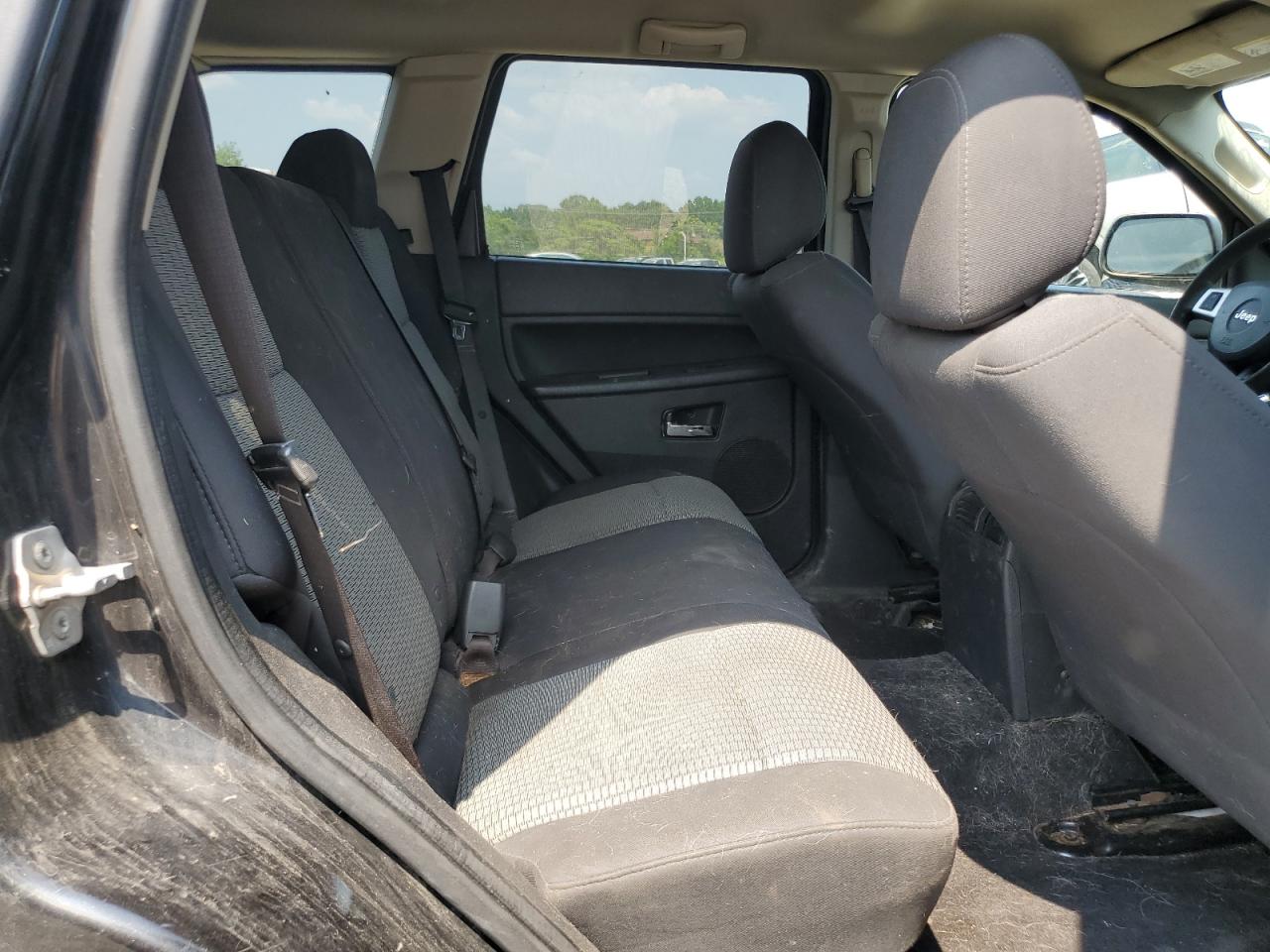 JEEP GRAND CHEROKEE LAREDO