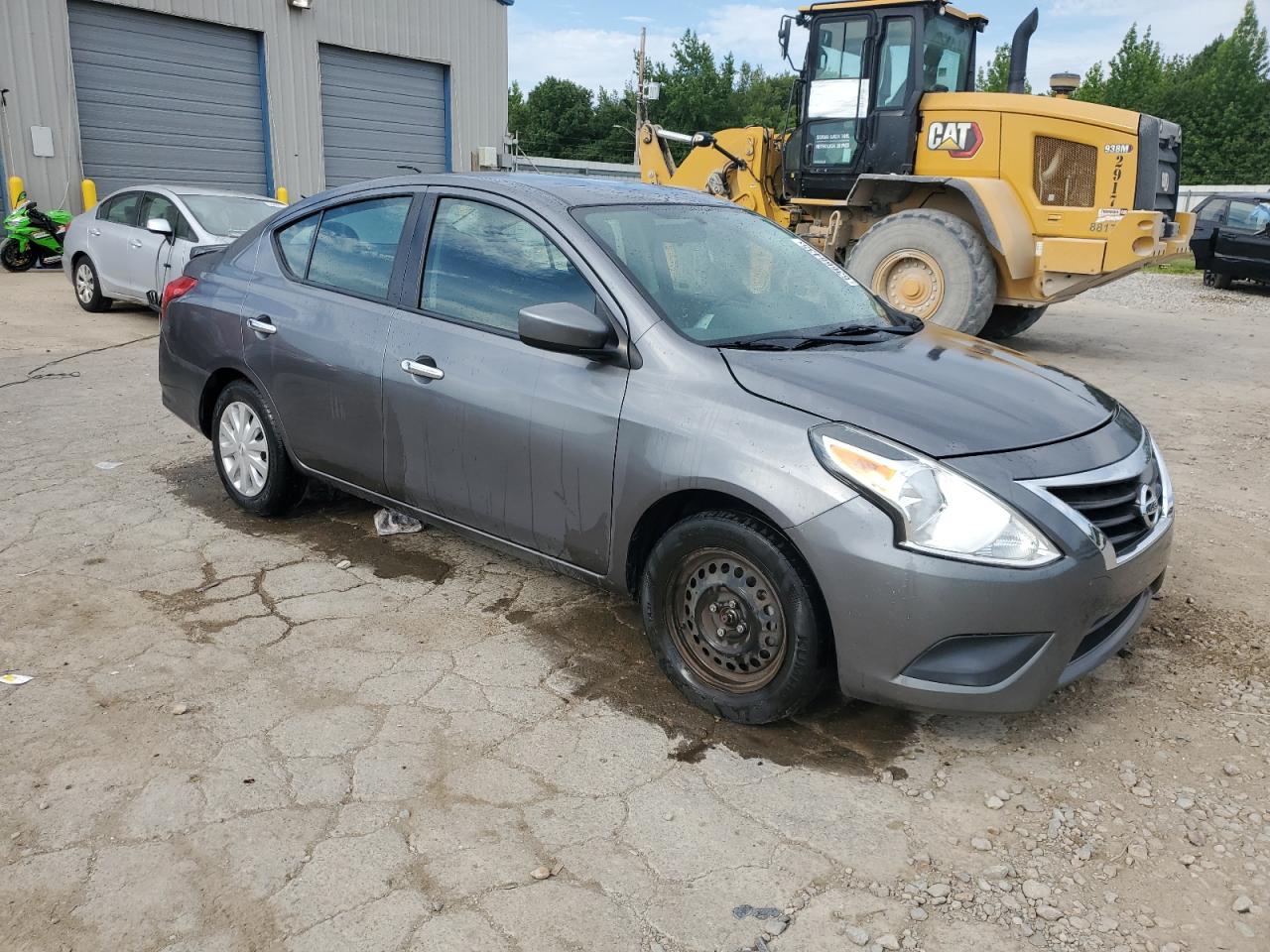 NISSAN VERSA S
