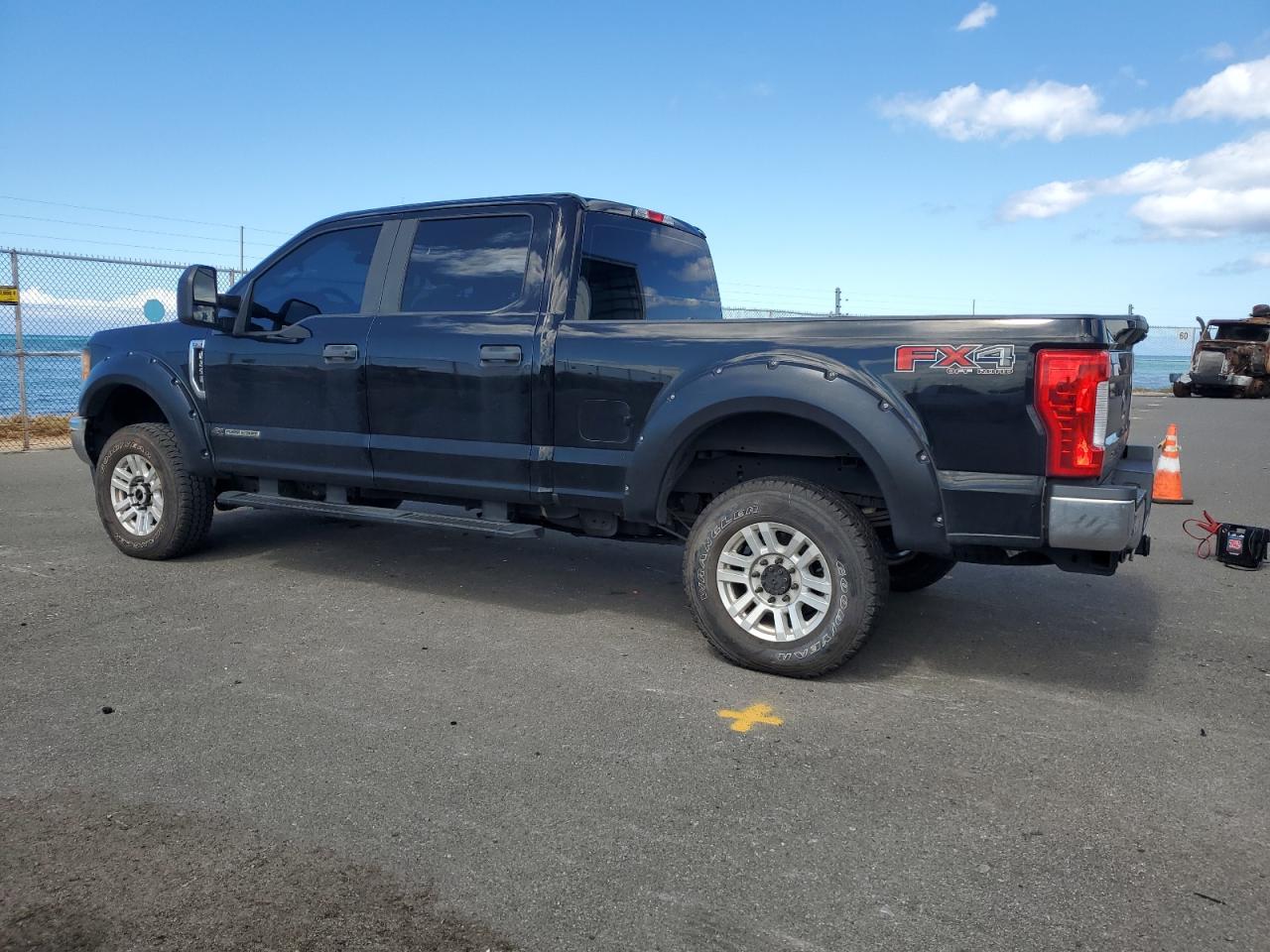 FORD F-250 SUPER DUTY
