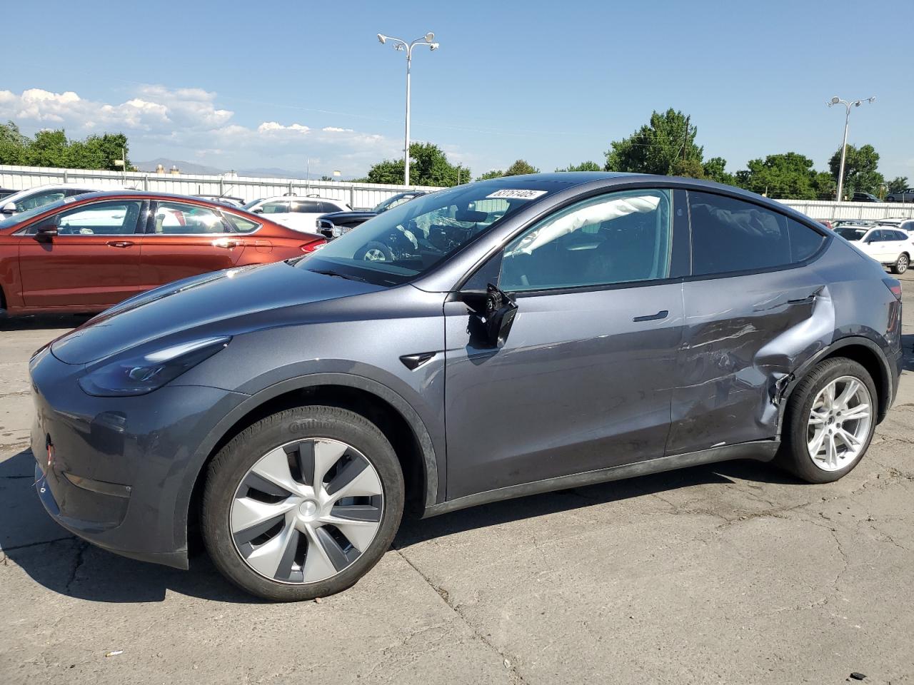 TESLA MODEL Y