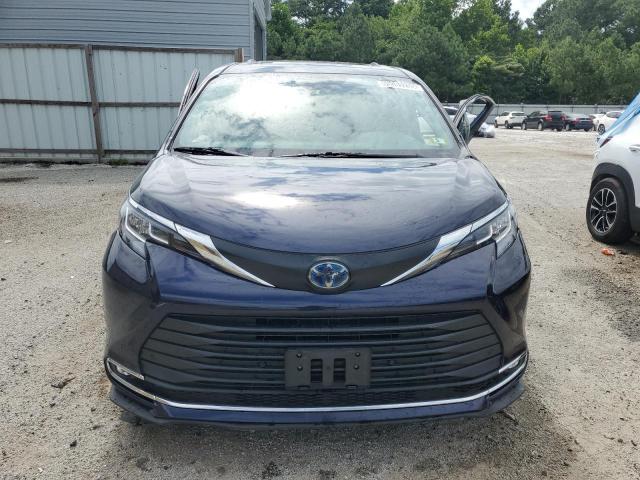 2023 TOYOTA SIENNA XLE 5TDYRKEC0PS156828