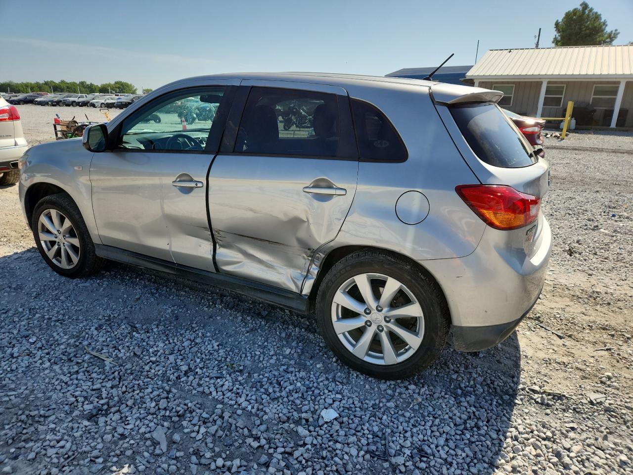 MITSUBISHI OUTLANDER ES