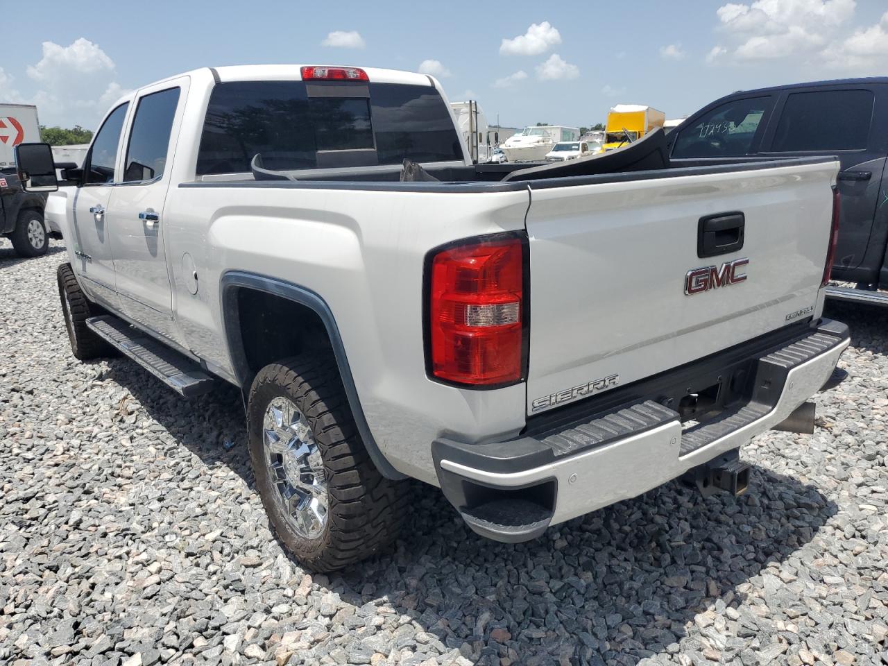 GMC SIERRA K2500 DENALI
