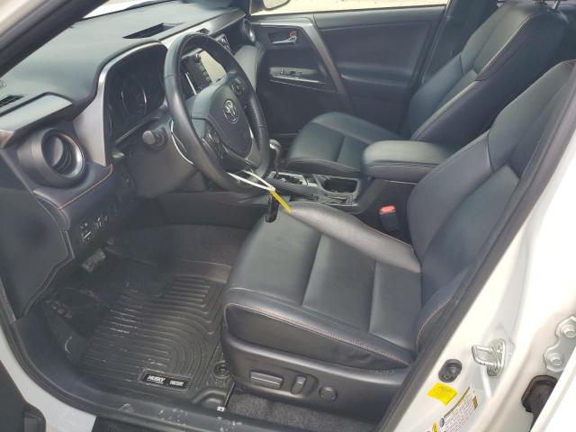 2018 TOYOTA RAV4 SE JTMNFREV9JJ176375
