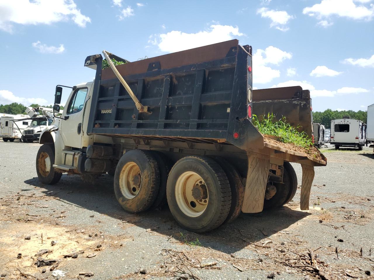 Lot #3217038019 2019 FREIGHTLINER M2 106 MED