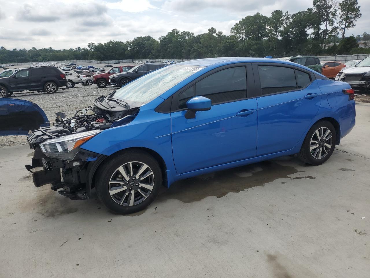 NISSAN VERSA SV