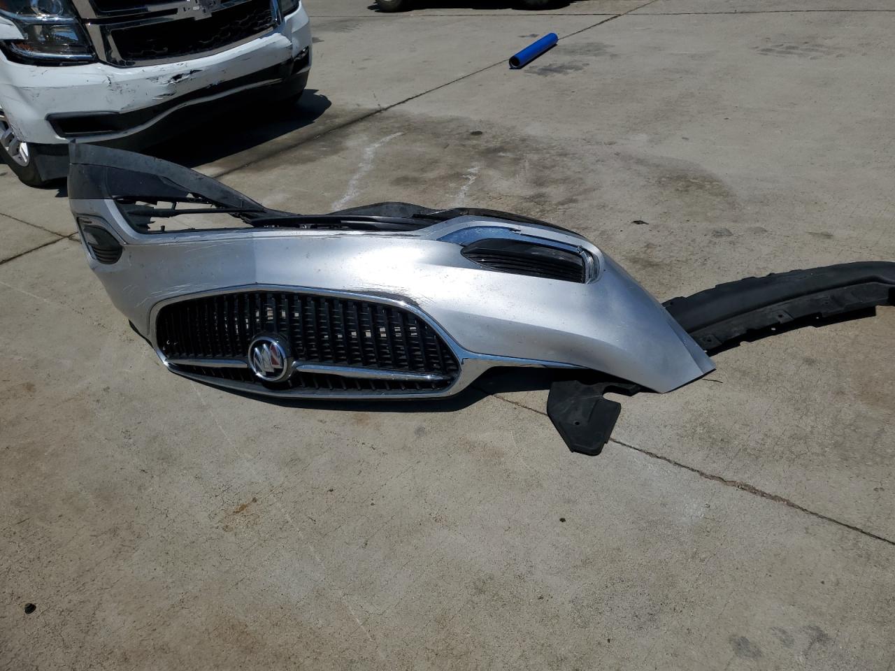 BUICK ENCLAVE ESSENCE