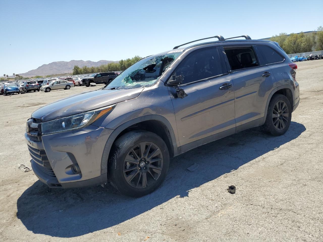 TOYOTA HIGHLANDER SE
