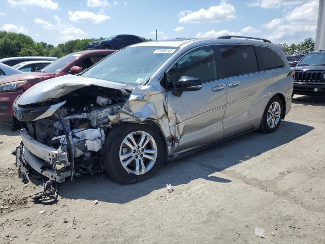 TOYOTA SIENNA XSE