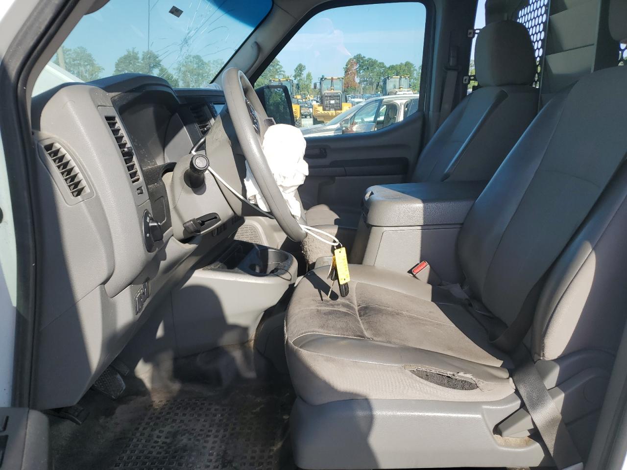 NISSAN NV2500 2500 S